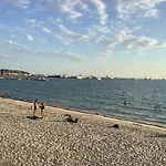 Location De Charme Appartement Antibes