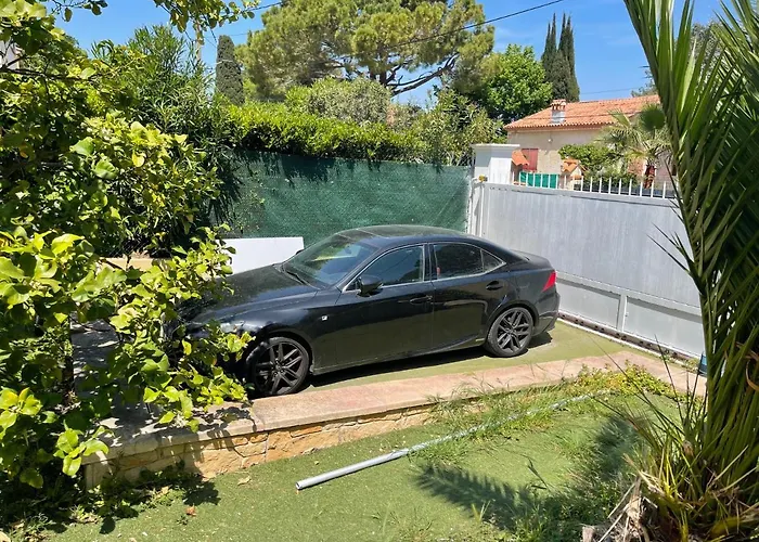 Location De Charme * Antibes
