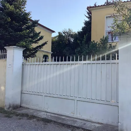 Location De Charme Apartman *